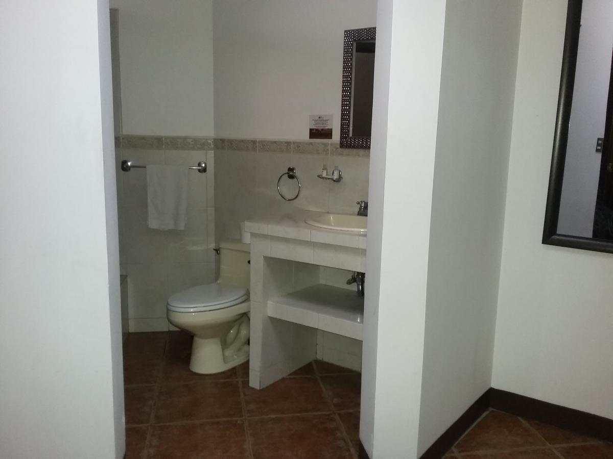 Casa San Bartolome Hotel San Bartolome Milpas Altas ภายนอก รูปภาพ